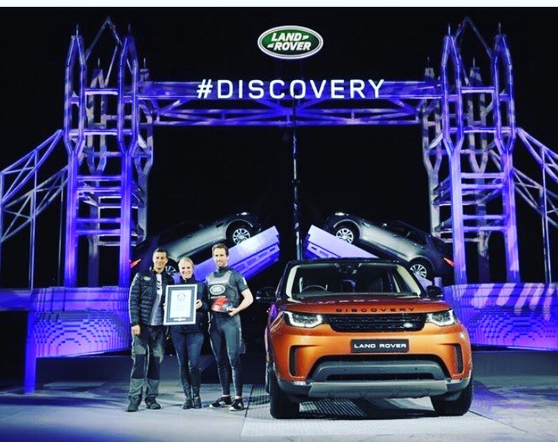 SportEstilo's tweet photo. @LandRover_Br Discovery , direto do Salão Paris 2016 https://t.co/mBSGFzaecr