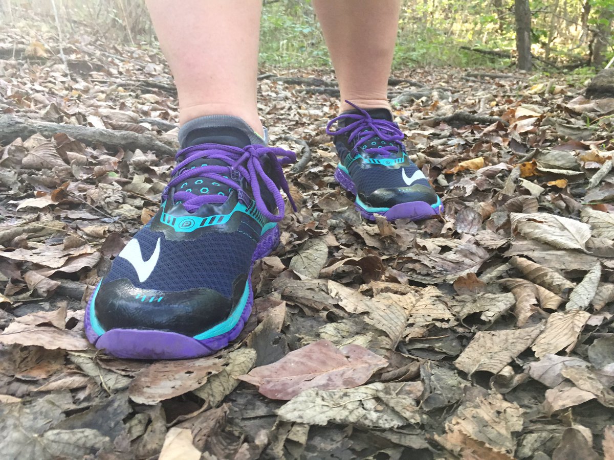 GarryGribbles's tweet photo. .@RedTrailRunner testing out @brooksrunning PureGrit 5 on the Clinton Lake trails this morning.  🍁🍂 #runhappy #runlawrence https://t.co/h8tIQoPWw7