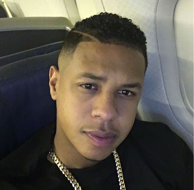 FuegoFBM's tweet photo. Los Angeles, California ✈️ #BriskMode #FireboySeason 💀💰 https://t.co/Gsag4gv1OH