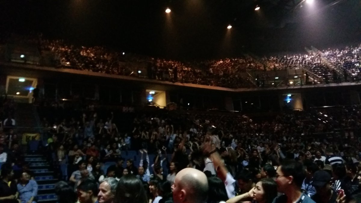 rhyden's tweet photo. While waiting for #QALBangkok, a mexican wave started https://t.co/nEXDRnHxns