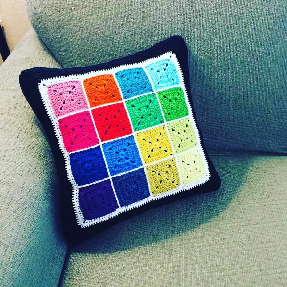 KhanShuchi's tweet photo. Hand made  Cushion covers for sell https://t.co/xRQrkVp5cT