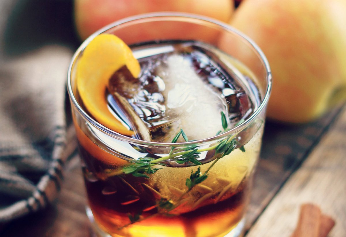 NutriPaths's tweet photo. 7 Apple Cocktails to Throw Back This Fall https://t.co/mK4GHJbGNq #healthy https://t.co/goozj7FmP1