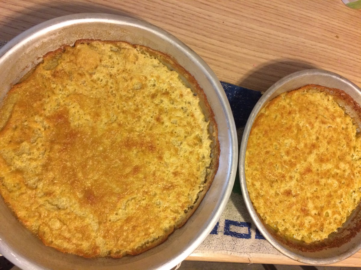 tedeschivola's tweet photo. #Farinata made in Roma by #ChefClaudio X la merenda dei kids e il futuri recupero glucidici!
Commento di @antocaneps e @PiazzaDaniele pls😉 https://t.co/LnsPw1Eo9U