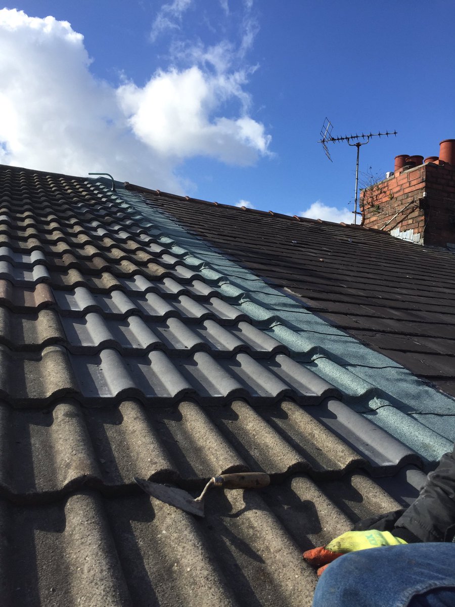 ChildwallRoof's tweet photo. New Icopal premium green mineral torch on felt break supplied to a customer with long standing roof problems in #L15 yesterday #smallbiz https://t.co/FDmaUVoIJl