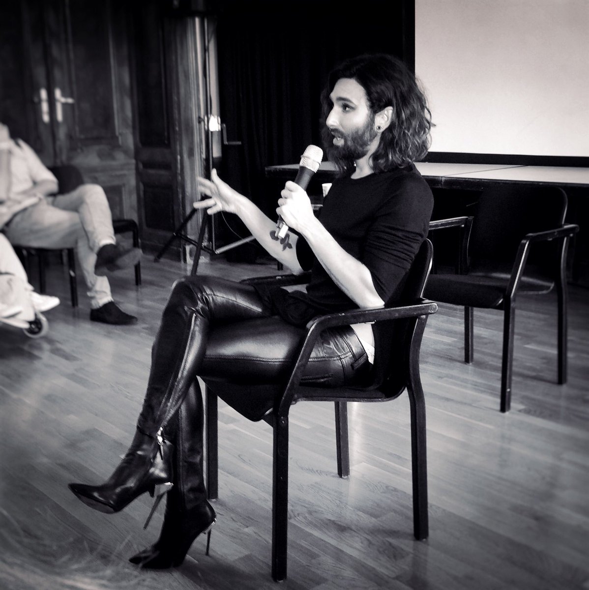 ConchitaWurst's tweet photo. "I am not @Adele - she's probably writing songs while nursing." - Conchita at @Waves_Vienna about songwriting and who's talented. #waves16 https://t.co/2MprgsNElr