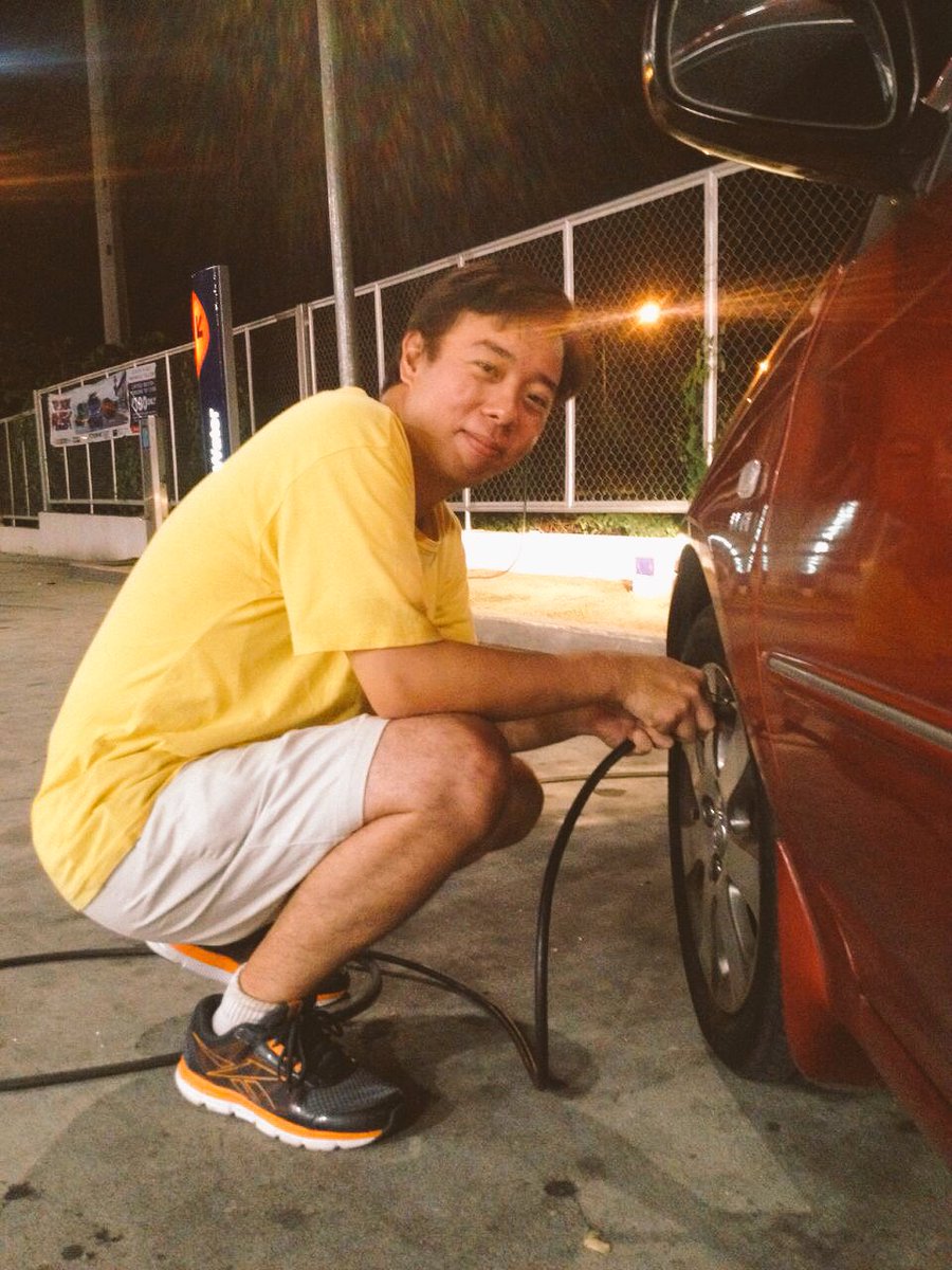 dennistlim's tweet photo. "Pump It Yeah!!!" -- Epson is the proud partner of the MERCEDES AMG PETRONAS Formula One Team!!! @EpsonPH #TakeMeToSG #EpsonSurprise https://t.co/bsd0h2VsDc