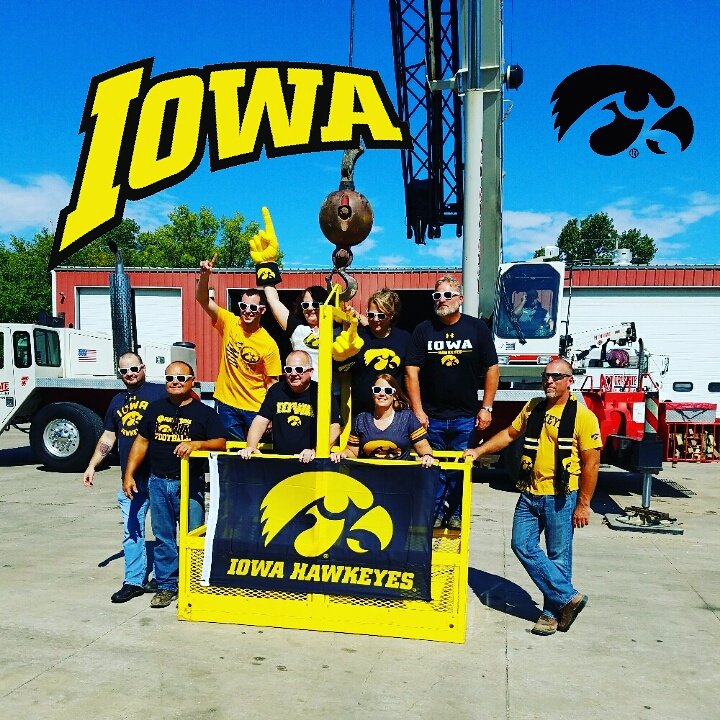cedarvalleyIA's tweet photo. #uscchawkeyespride  #CedarValleySteel https://t.co/QxjEwSn4oh