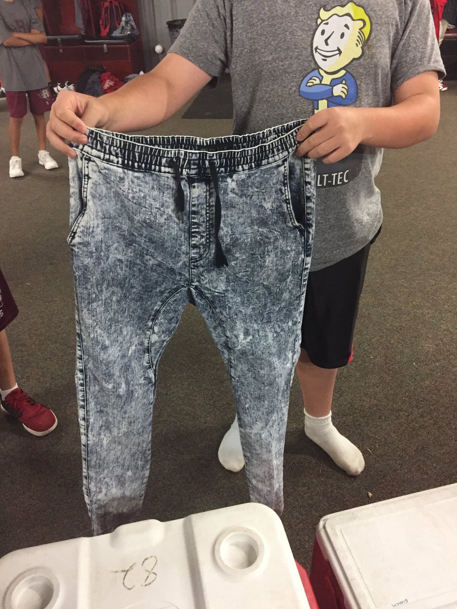 CoachWallace03's tweet photo. Had a JH kid show up today with some good old Acid Washed jeans! They are "Joggers" though, but still!! #Flashback80's https://t.co/6KOkTyo3bR
