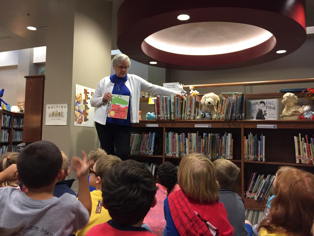 jbeardensclass's tweet photo. Learning about the Award Winners shelves in the library before we checkout! #rm202kidsarereaders #803learns #ksdpd https://t.co/JHHaXzDNmz