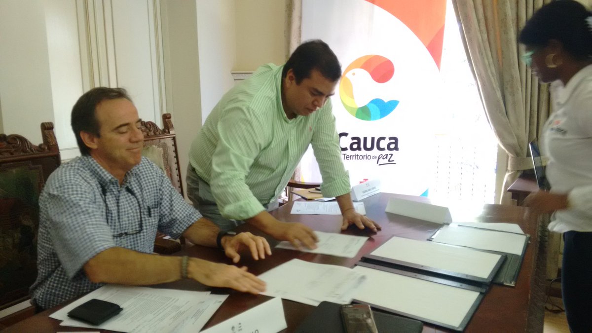 Agradecemos a <a href="/USAID_Colombia/">USAID/Colombia</a> por su compromiso en el desarrollo de nuestro #Cauca.#Hoy firmamos memorando de entendimiento para la #Paz