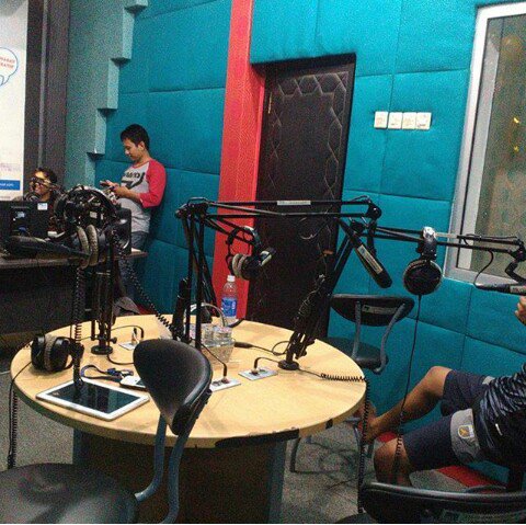 Chelseapwt's tweet photo. Suasana saat break di acara siaran #KickNRush di @pro2purwokerto
@ChelseaIndo
#ThisIsCISC
#CISCpwt
#CISCngapax https://t.co/Rcn0x3cZbK