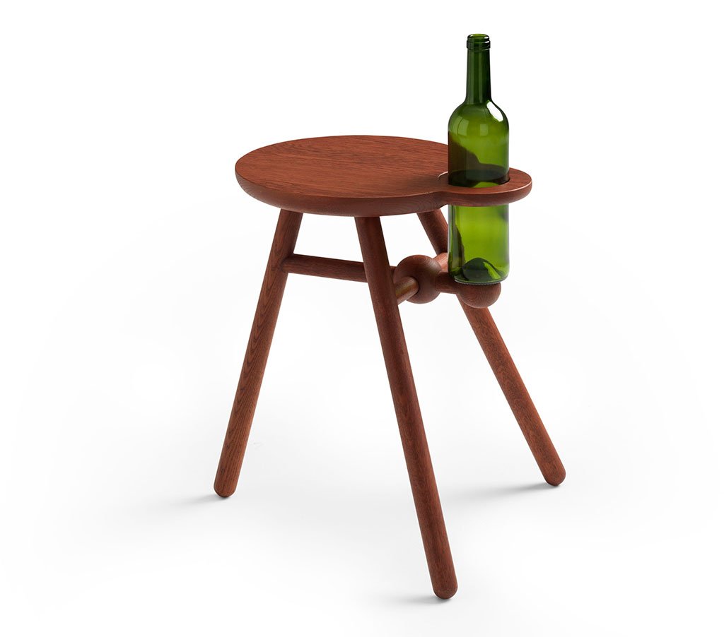 Nieuw! De Bottle Stool van Pode, handig! #wijn #pode #design #bijzettafel #kaasplank