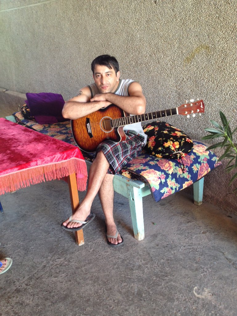 dgamshit's tweet image. 