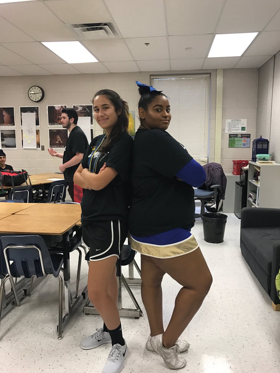 Camille8_'s tweet photo. #lancerspirit17 https://t.co/J9PgHxzTOO