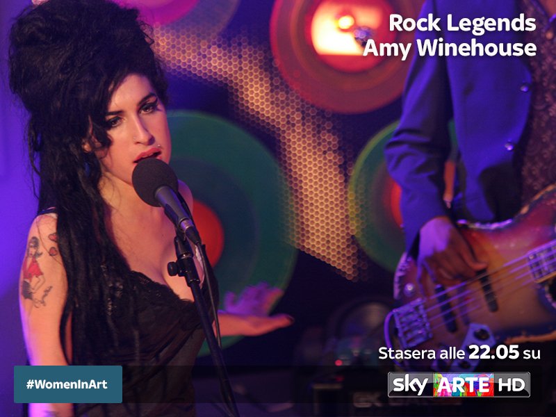 Alle 22.05 #SkyArteHD vi dà appuntamento con la cantante dalla voce indimenticabile #AmyWinehouse. #WomenInArt