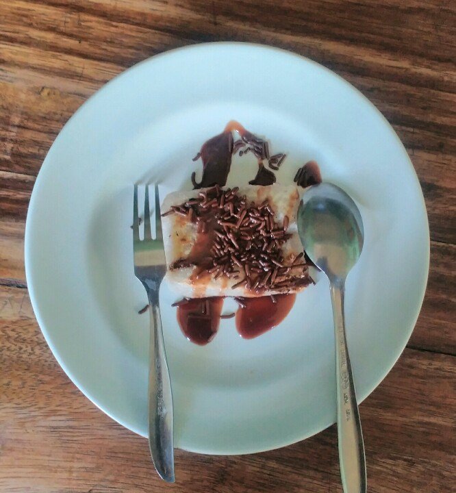 Jadah bakar...sajian sederhana, gurih, dan nikmat
Nikmati kelezatannya dg varian polos/coklat/keju/coklat susu..