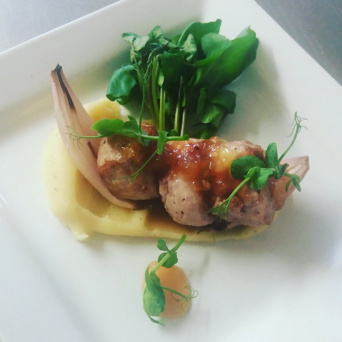 Michael_Chef10's tweet photo. Great dishes from our new menu at the bear and bells. #GreatFood #restaurants #meat #fish #chef #MasterChef sardine starter pork fillet main https://t.co/SqfBimEV0c