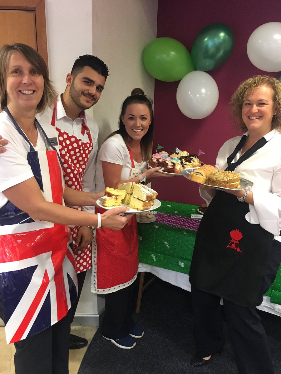 X4MYLX's tweet photo. Let's get baking! #MacmillanCoffeeMorning @HomeCountiesNBS https://t.co/OCglvfgbDR