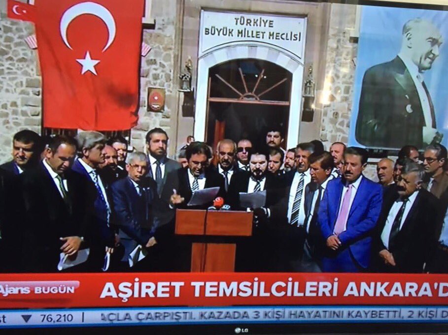 bayramzilan's tweet photo. 47 Aşiret, 1.Meclis önünde biraraya gelip Türk/Kürt kardeşliği için "Perinçekçi iftiracılara" karşı dimdik ayakta durduk. #BizBirveBeraberiz https://t.co/zE2C8GEJ2O