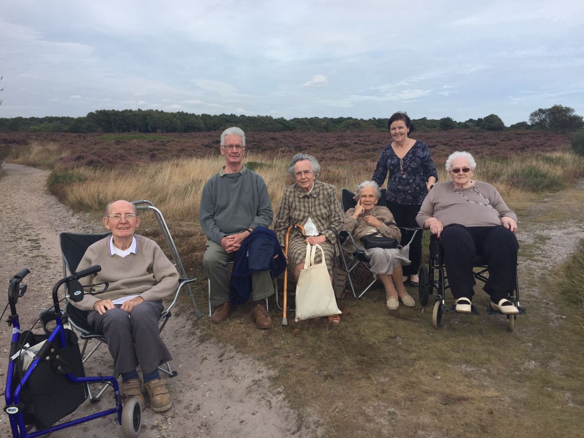 lyn2207's tweet photo. @CINBlog @AgeUKnews Thornbank Residents had great fun being extras in an Independent film never to old to follow your dreams #oldagerocks https://t.co/l9JH3NdYGt