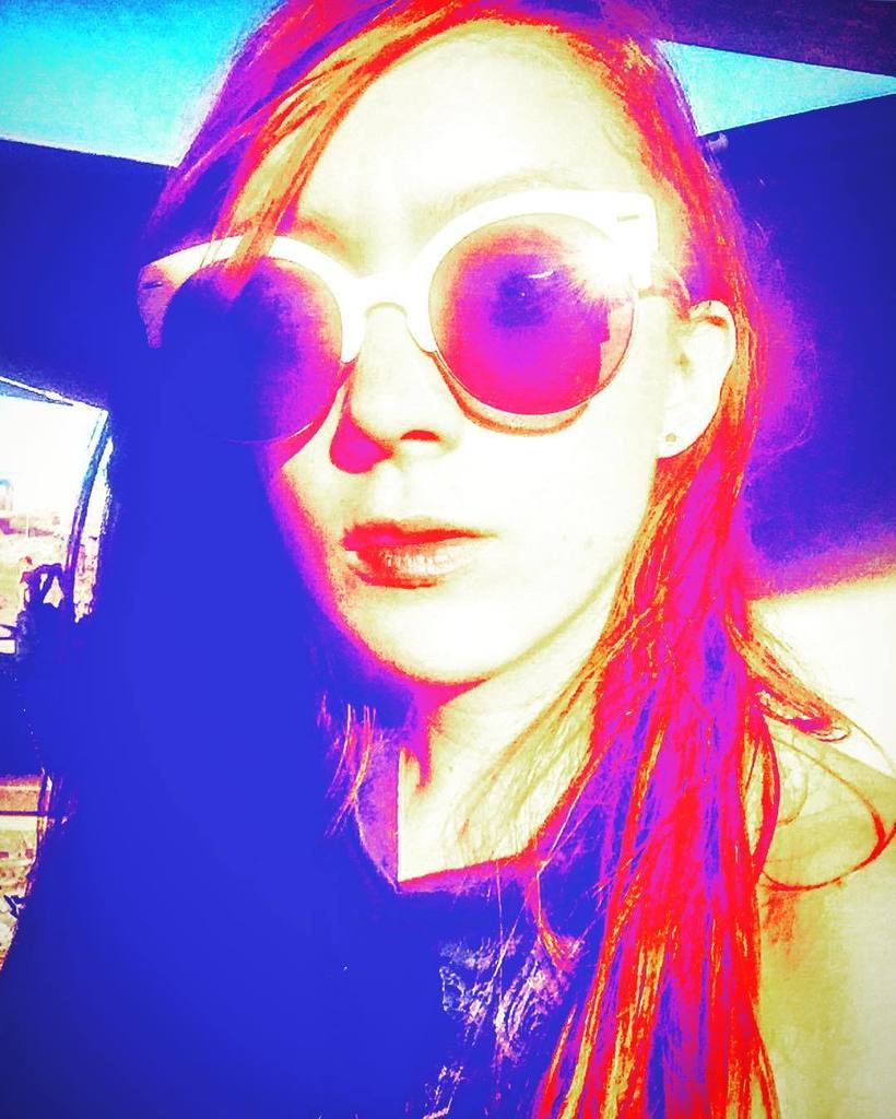 DittoGooey's tweet photo. Symbi-woke-sis #symbiosis #FreakFlow ✨☯👽✌️🍄 https://t.co/tjyBilzDaI