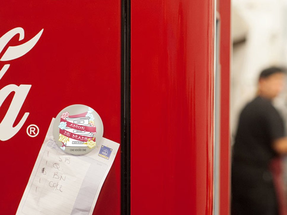 No pierdas el tiempo buscando el abridor perdido en los cajones...porque los nuestros también son imán!!