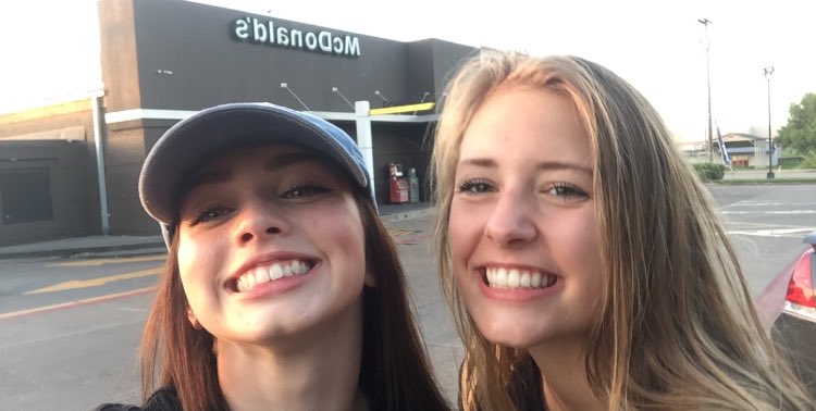 taylormweeks's tweet photo. happy birthday jai! i love u w all my heart, so blessed to have you as my best friend ❤️❤️❤️@jaiceelizabeth https://t.co/z7ZmVDyJ3L