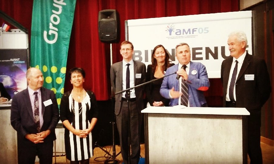 ARBE_RegionSud's tweet photo. Inauguration officielle du salon des #Maires des #HautesAlpes avec @Mireille13600 Pdte ARPE #PACA @myhautesalpes @Prefet05 @l_amf #AMF05 https://t.co/78w3L7ty3k