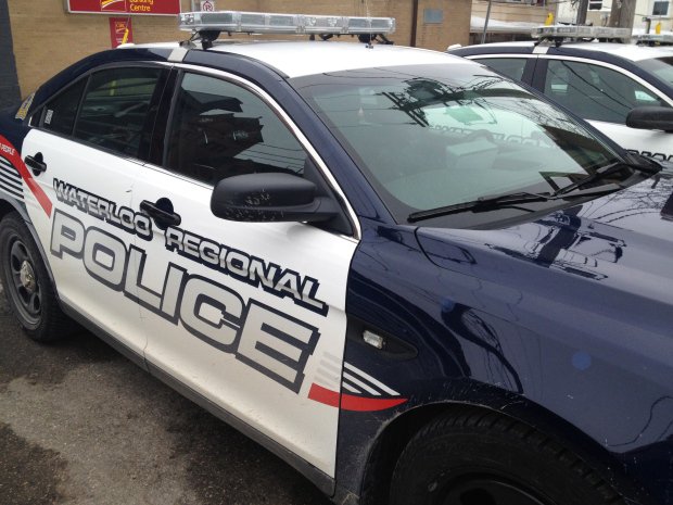 TheREFbox's tweet photo. Police looking for two men after armed robbery in Kitchener https://t.co/D1SPfhbYes #Kitchener #Waterloo https://t.co/wUET2gnU7U