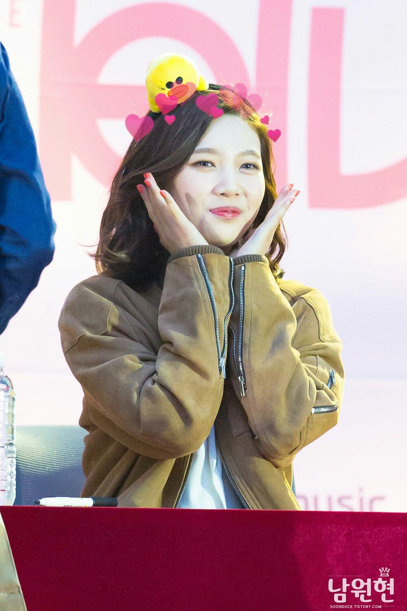 ggswithearts's tweet photo. joy ♡ red velvet (requested) https://t.co/YVCtT6aGkv