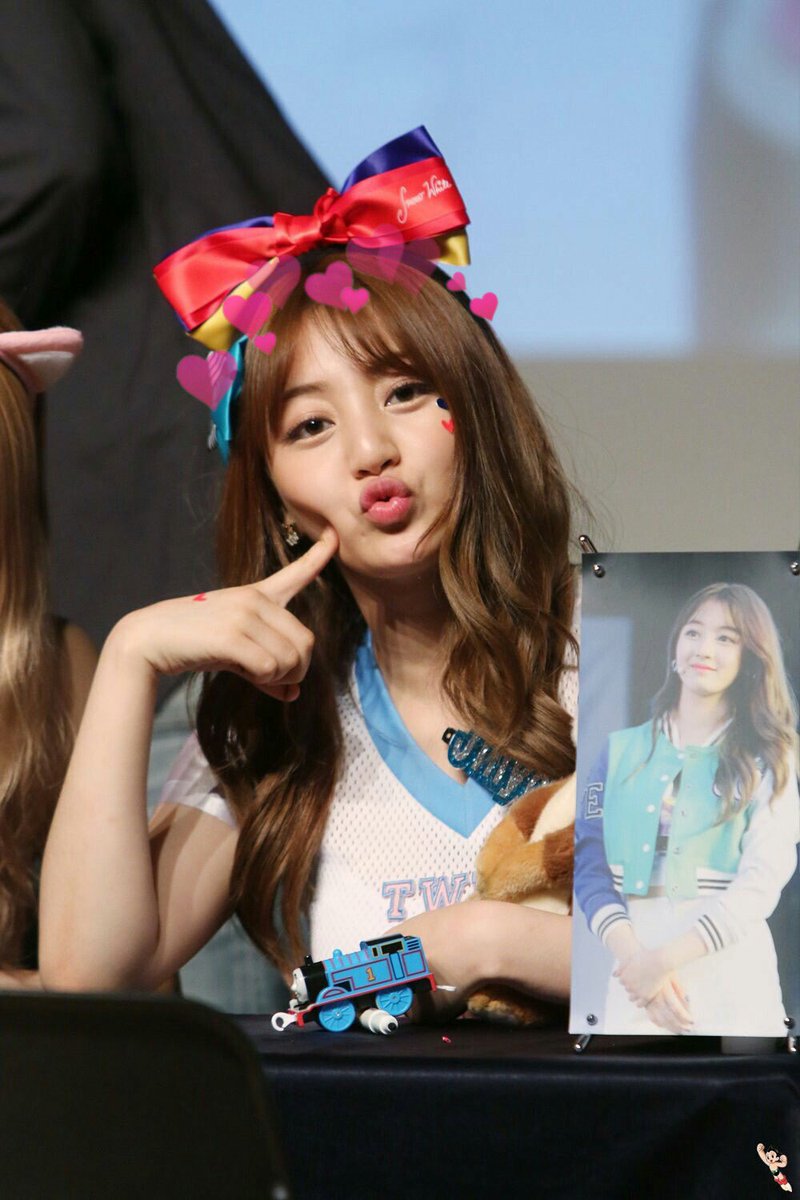 ggswithearts's tweet photo. jihyo ♡ twice (requested) https://t.co/fnGFxzwRit