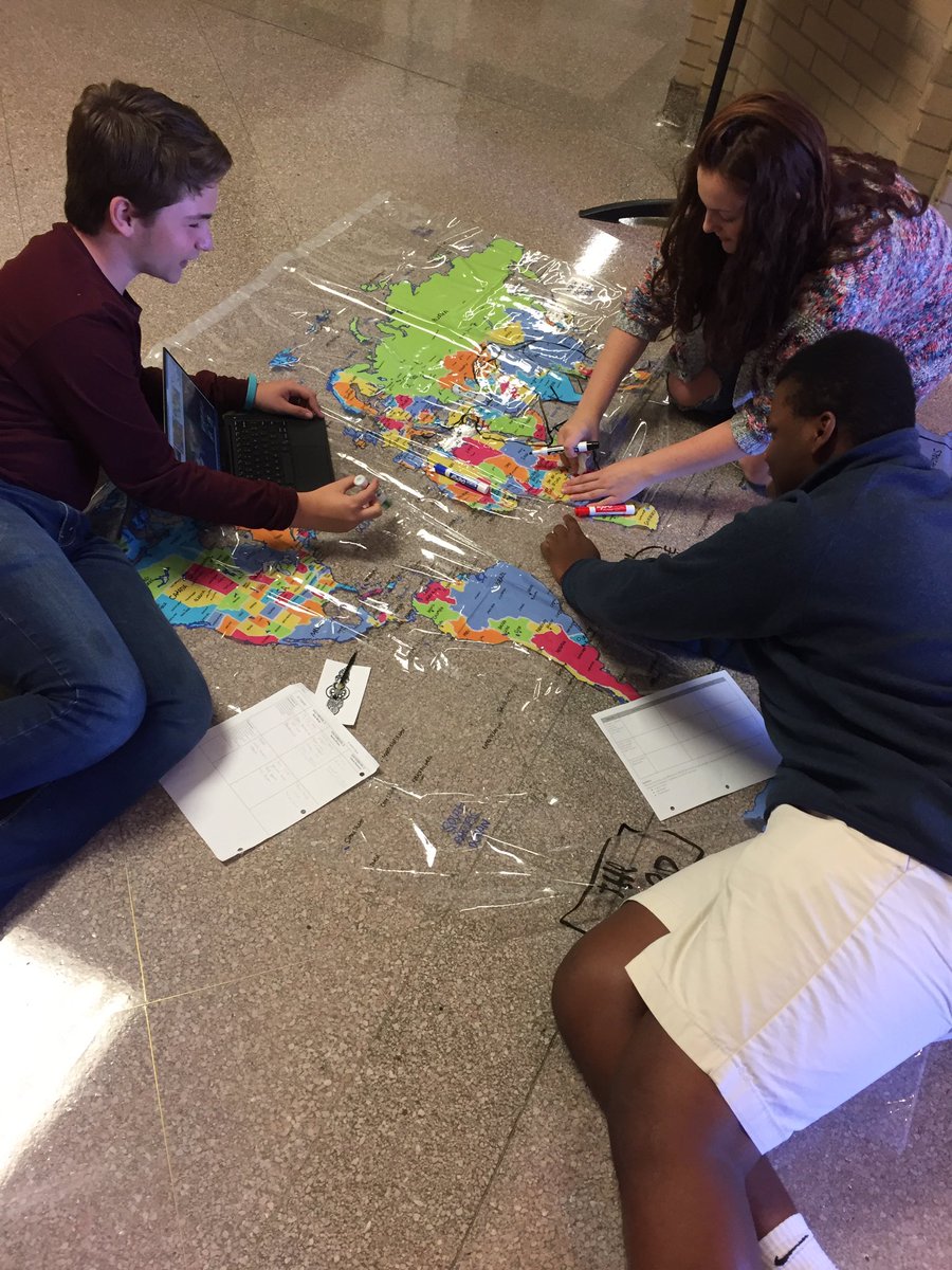 JMooreIB's tweet photo. Shaker's creative professionals are always innovating! Traveling through time and space...on a shower curtain?!  @ibmyp @ShakerPrincipal https://t.co/O31x1LOzQk