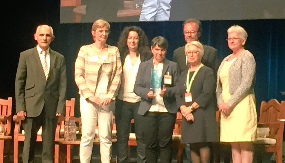 AFDS_Officiel's tweet photo. Félicitations à tous les lauréats 🏆#AFDS2016 @EHESP @GroupeMNH https://t.co/WbV9YV2sd9