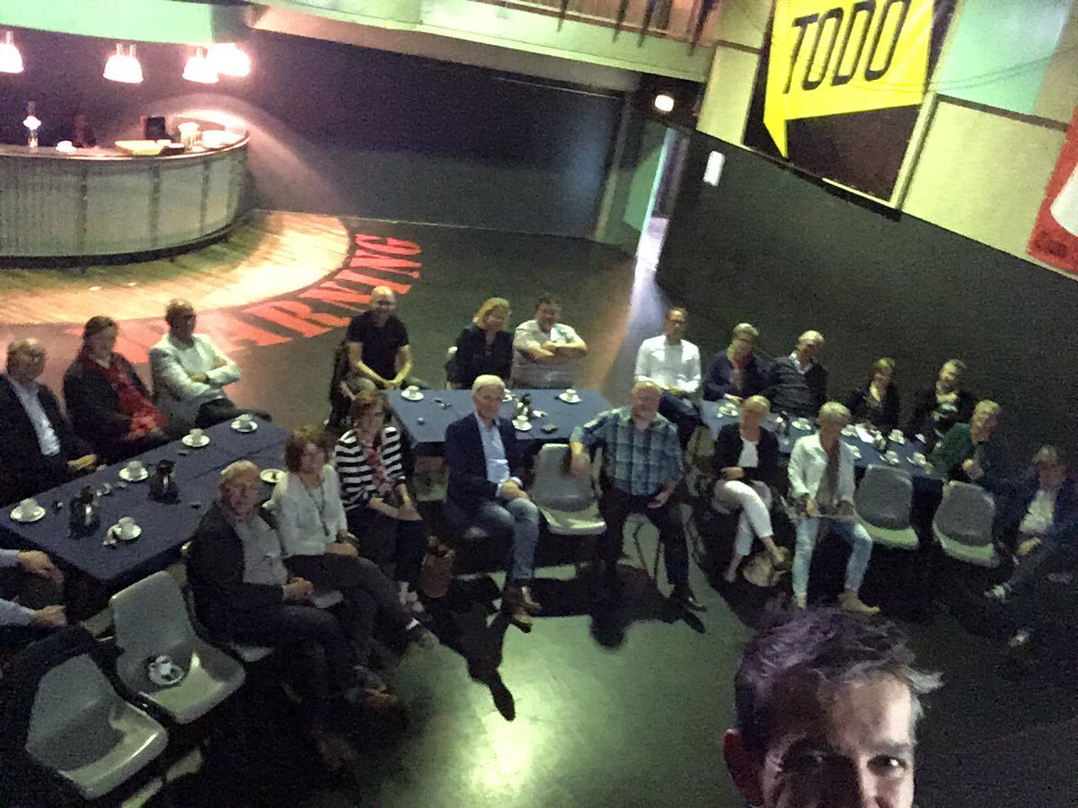 NBArchitecten's tweet photo. Presentatie aan #RvC @mijnthuis in https://t.co/MAawyJ5rbf over #DWDZ in #gembest. 'Todo' betekent 'alles, iedereen' #Spaans 'doen' #Engels https://t.co/yGcJT0KyvA