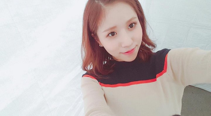 [#JIN] 러블리너스♡ 저는 진이에요ㅎㅎㅎㅎ항...오랜만에 음악방송 했어요! 이제
꿈속에서만나요♡ 오늘하루도수고했어요 고마워♡
instagram.com/p/BK-m3G3j6sX/