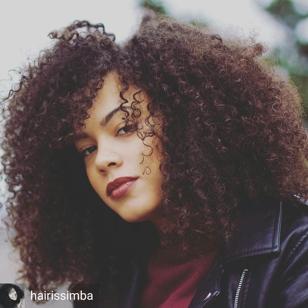 SofnfreeUK's tweet photo. Friday inspiration with the stunning Simone 😍🌿🌞 cc @hairissimba #naturalhair #teamnatural #ukcurlies #afrohair #naturalista #FridayFeeling https://t.co/zcANwCP5ir