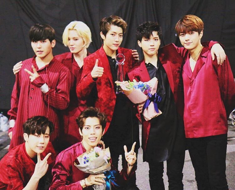 KimLPics's tweet photo. instagram update 💫 https://t.co/vNVsEsBUZW