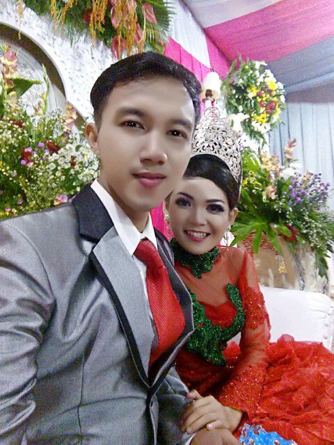 3 Tahun pacaran susah senang Sama sama dari gw yg ga punya Apa apa sampe saat ini Alhamdulilah, thanks udah setia :*