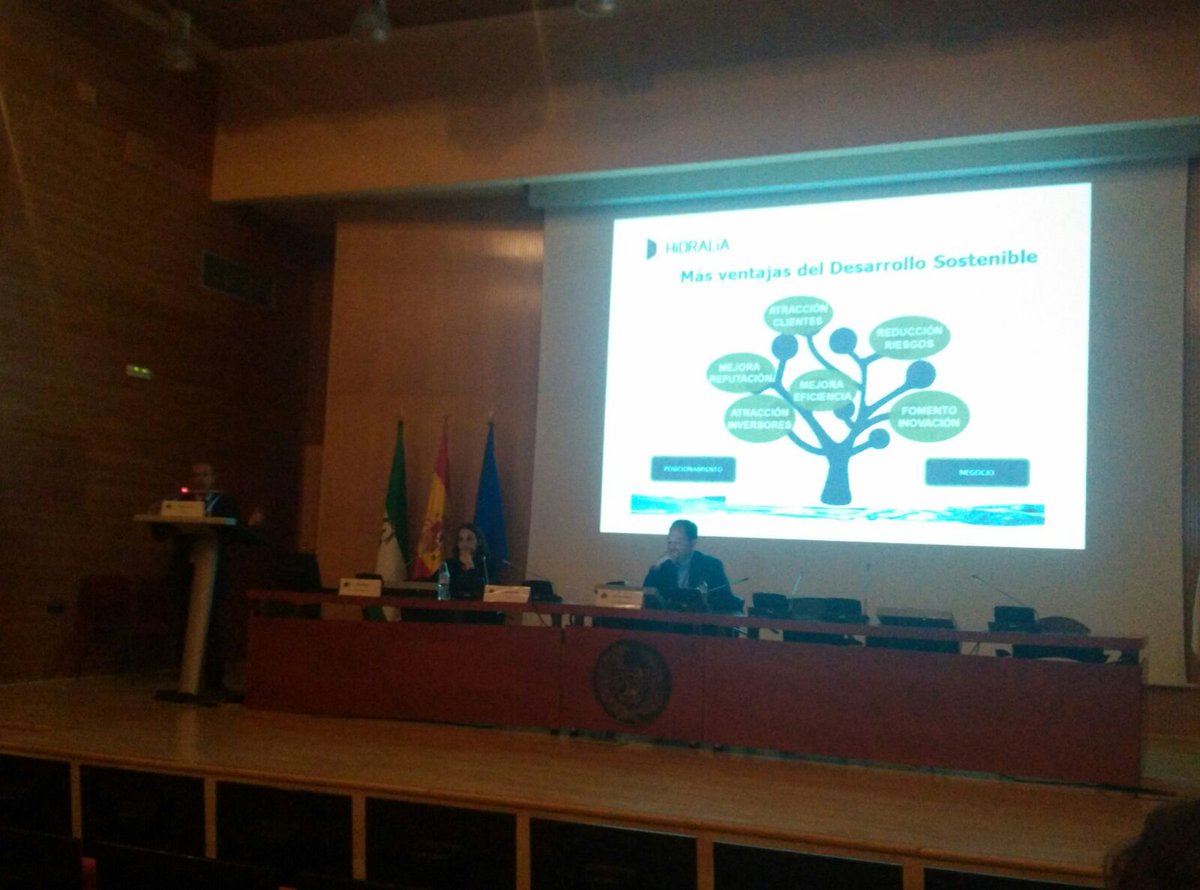 InfoHidralia's tweet photo. Intervención de @gcalerod, Director DS @InfoHidralia, en el #ESDForum2016 @ESDForumGranada https://t.co/YvolPFY0GE
