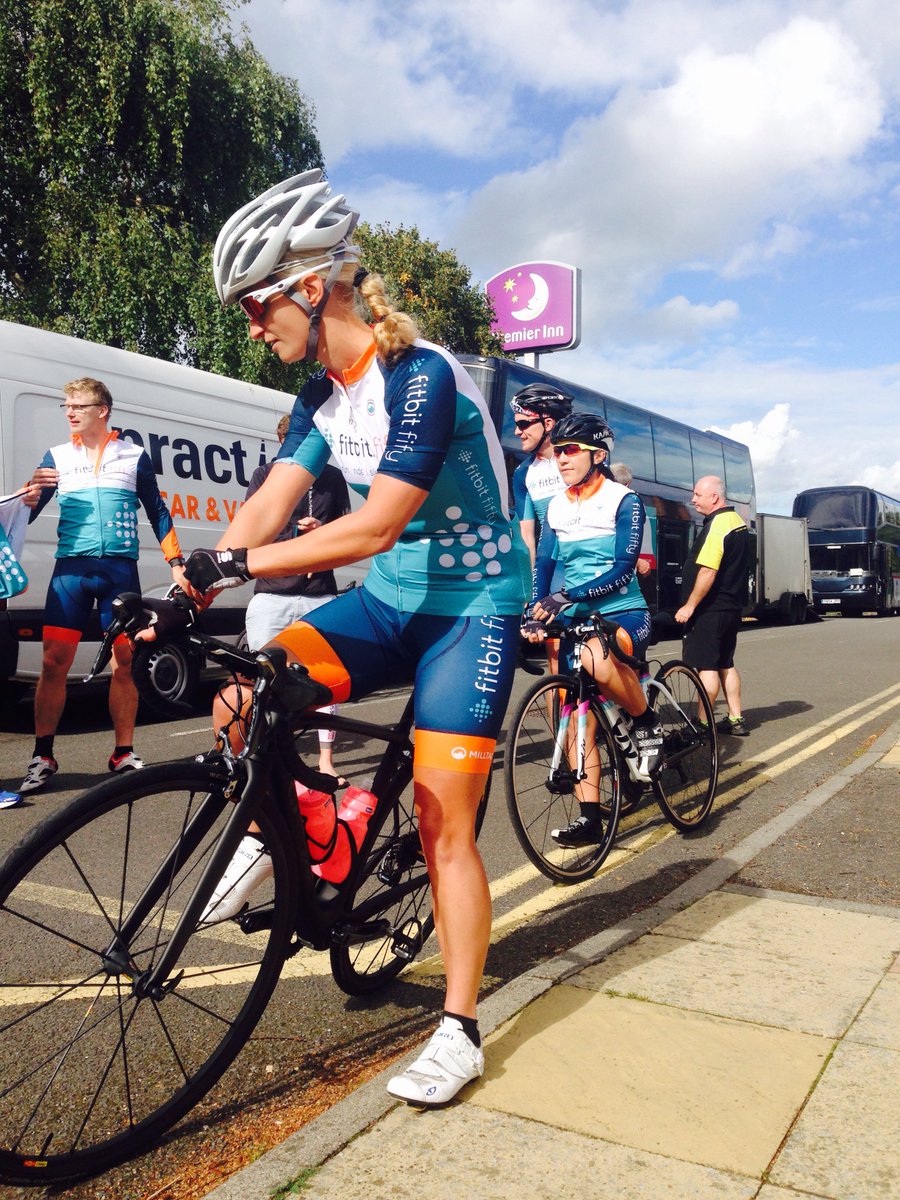 HandFmagazine's tweet image. @pinkcycling @cyclingnoble @FitbitUK #lookpro #fastandshiny #FitbitFifty #specializedbikes #canyonbikes