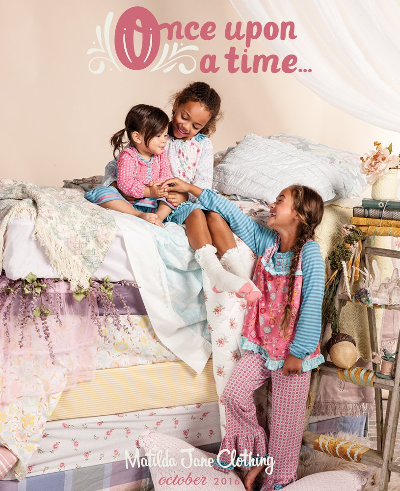 Why not say hello to October with some fabulous new pieces? Contact your Trunk Keeper today to snag your favorites.