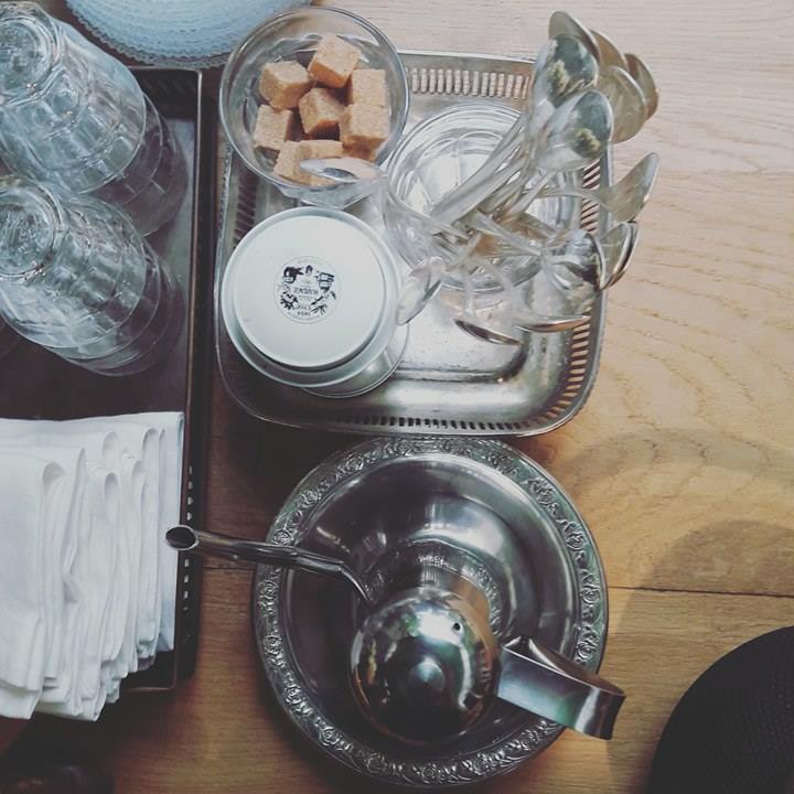 had_studio's tweet photo. Café dans la cour* !
#lamaisondelaplage #mdlp #hajerazzouz #paris #exhibition #art #49ruedeseine #breakfast #presse
https://t.co/ff24HGhsRn https://t.co/CQnePkxt7o