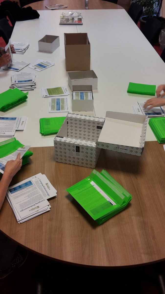 BodemenergieNL's tweet image. De voorbereidingen voor de @Energievakbeurs zijn in volle gang! #Bodemenergie #duurzaam #informatieenvelopjes