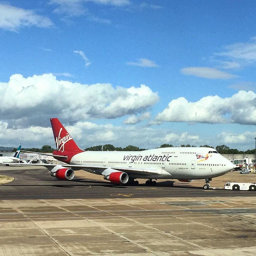 AerialSpotter's tweet photo. Virgin Atlantic Boeing 747-400 to Orlando pushing back at Gatwick South Terminal #boeing #… https://t.co/kedBQk03R4 https://t.co/AwVfAwS5rv