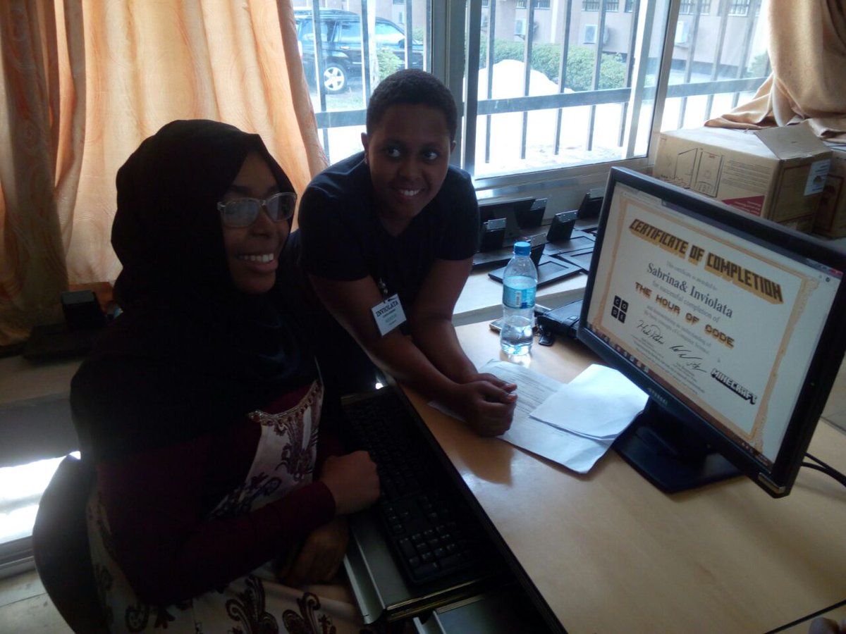 InvioIr's tweet photo. Day 5 at IT BOOT CAMP One hour of coding #Minecraft @helptohelpse #supercompwoman. https://t.co/YqBts8SC2h