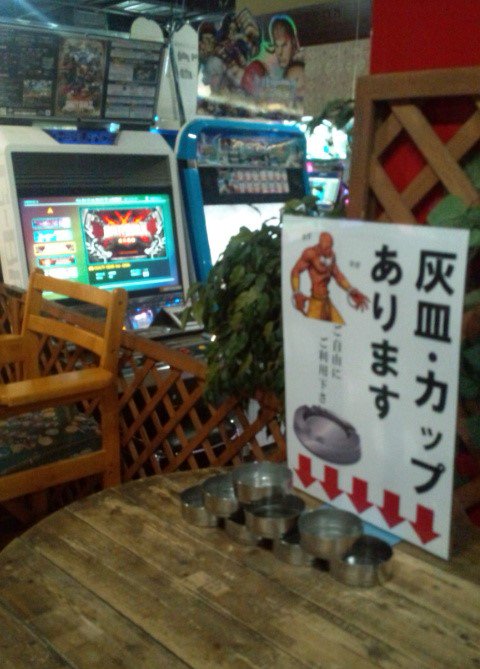 Uzivatel けんつ Na Twitteru バイヨンさんのパズルゲームコーナーは正統派だが 今は無き隣街のゲーセンはメガロ50筐体にパズル ばかり投入していた 大画面映えするであろうアクションゲーム系は滅多に入れず テトリス ぷよぷよ パズニック 対戦ぱずるだま