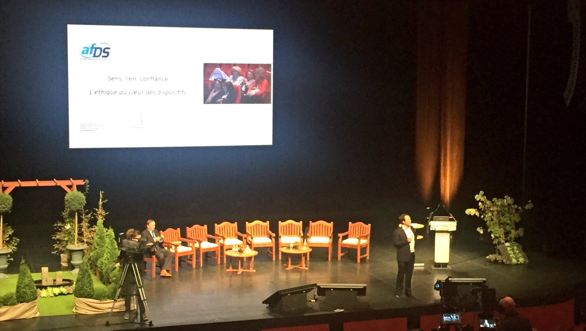 AFDS_Officiel's tweet photo. Dernière conférence #AFDS2016 sur l'éthique au cœur des dispositifs @EHESP @laFHF https://t.co/qR6ADKp1JH