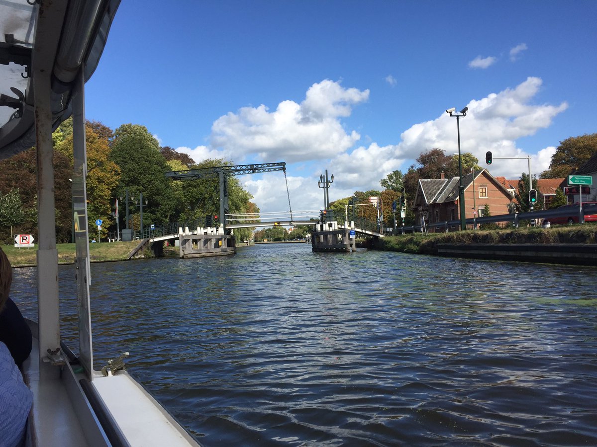 SandravanVianen's tweet photo. Bruggen bouwen met #ondernemers in #rijswijk op de #Vliet. @De_Compagnie De_Compagnie https://t.co/3BgVAtRq5G