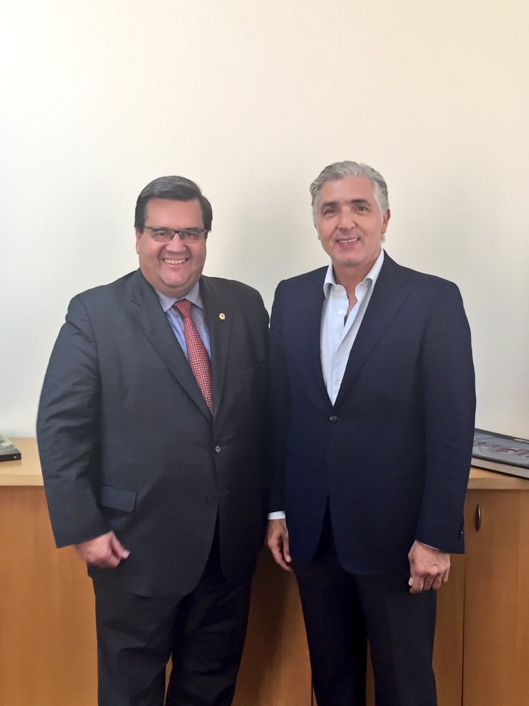 HowardLiebman's tweet photo. Maire @DenisCoderre rencontre @jamalitani06 @BeirutCouncil pour solidifier les liens entres #Montreal #Beyrouth #diplomatieurbaine #AIMF2016 https://t.co/gj2hAkQsQY