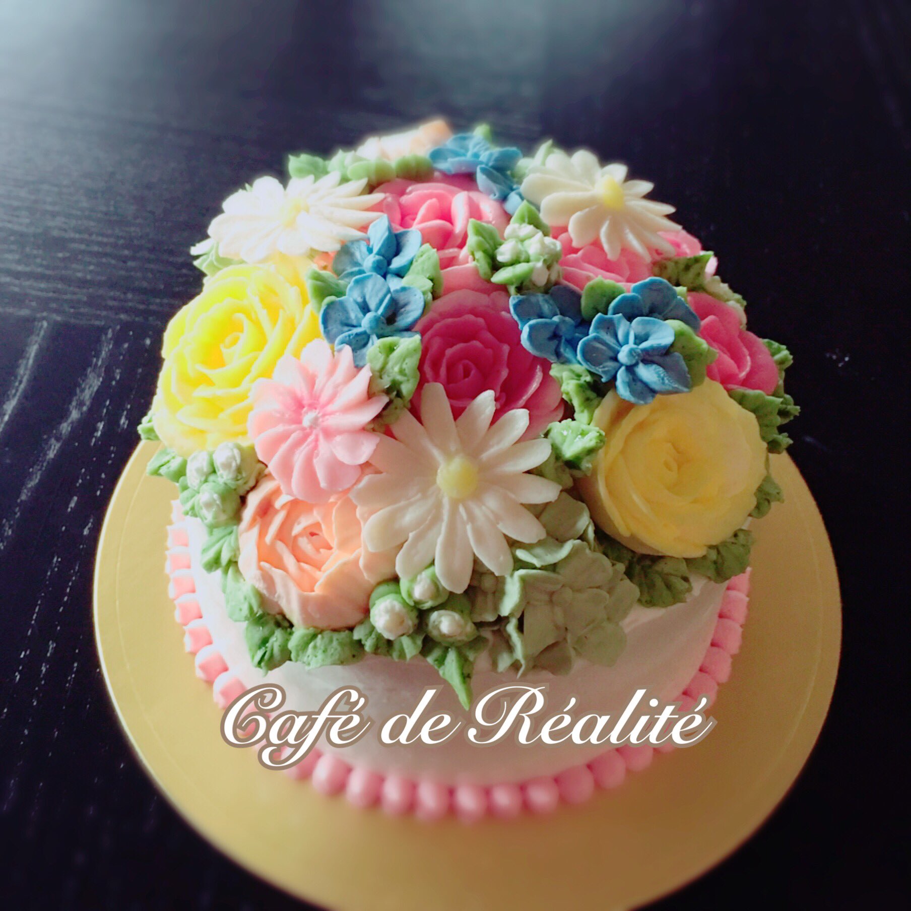 ট ইট র Cafe De Realite 愛する奥様に バタークリームフラワーケーキ フラワーケーキ教室 オーダーケーキ サプライズ 岐阜 愛知 三重 静岡 お菓子教室 花 デコレーションケーキ 可愛い お菓子作り お菓子作り好きな人と繋がりたい